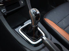 2017款 1.5L 手动 旗舰型