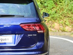 2017款 380TSI 四驱R-Line