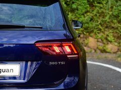 2017款 380TSI 四驱R-Line