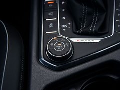 2017款 380TSI 四驱R-Line