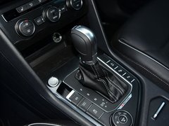 2017款 380TSI 四驱R-Line