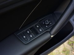2017款 380TSI 四驱R-Line