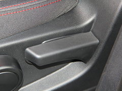 2016款 1.8L 手动超值型