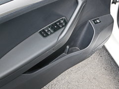 2017款 1.5L 自动舒适型