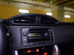 2017款 2.0i 自动type-RS黄色特装版
