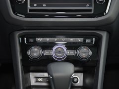 2017款 380TSI 自动四驱旗舰版