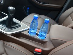 2017款 2.0L 手动尊贵型