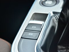 2017款 2.0L 手动尊贵型