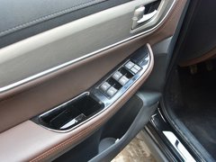 2017款 2.0L 手动尊贵型