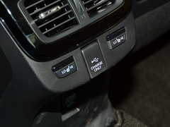 2017款 混动 2.0L 净致版