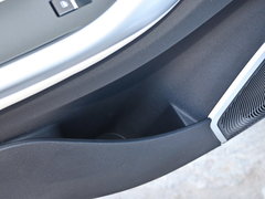 2017款 1.5T 自动白骑饰