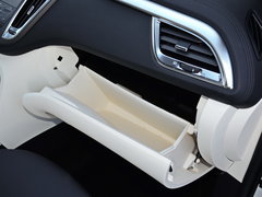 2017款 1.5T 自动白骑饰
