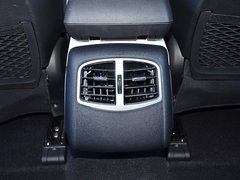 2017款 1.5T 自动白骑饰
