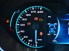 2017款 1.5T 自动白骑饰