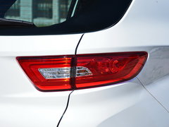 2017款 1.5T 自动白骑饰