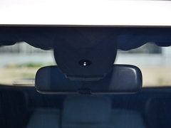 2017款 1.5T 自动白骑饰