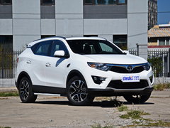 2017款 1.5T 自动白骑饰