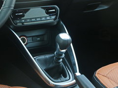 2017款 1.5L 手动豪华型