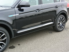 2017款 1.8T 手动尊贵型
