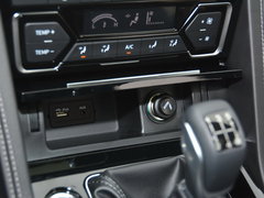 2017款 1.8T 手动尊贵型
