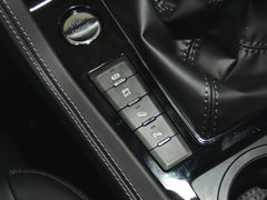 2017款 1.8T 手动尊贵型