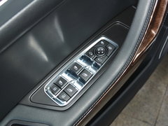 2017款 1.8T 手动尊贵型