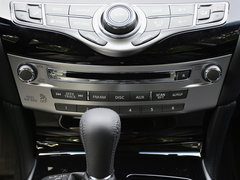 2017款 Q70L 2.5L 精英版