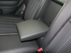 2017款 1.5L 手动两驱舒适型