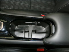 2017款 1.5L 手动两驱舒适型
