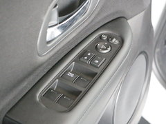 2017款 1.5L 手动两驱舒适型