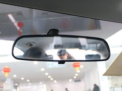 2017款 1.5L 手动两驱舒适型