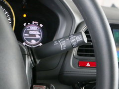 2017款 1.5L 手动两驱舒适型