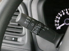 2017款 1.5L 手动两驱舒适型