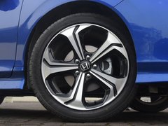 2017款 210TURBO CVT 豪华版5座
