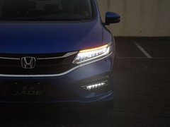 2017款 210TURBO CVT 豪华版5座