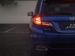 2017款 210TURBO CVT 豪华版5座