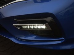 2017款 210TURBO CVT 豪华版5座