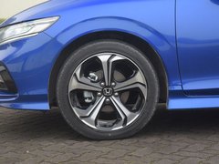 2017款 210TURBO CVT 豪华版5座