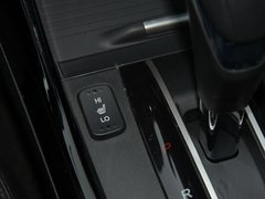 2017款 210TURBO CVT 豪华版5座