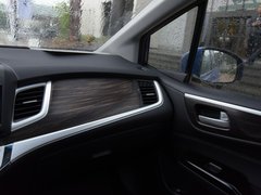 2017款 210TURBO CVT 豪华版5座
