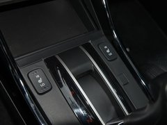 2017款 210TURBO CVT 豪华版5座