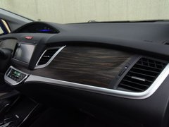 2017款 210TURBO CVT 豪华版5座