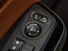 2017款 210TURBO CVT 豪华版5座