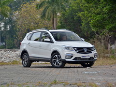2017款 律动版 1.5T 手动尊享型