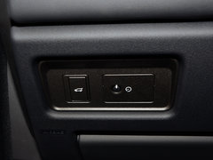 2017款 2.0T 绚黑限量版