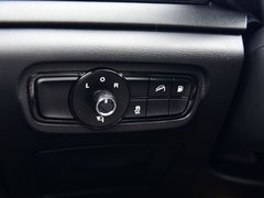 2017款 320T 两驱豪华型