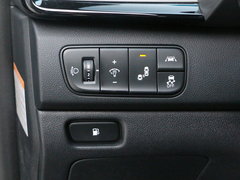2017款 1.6L 旗舰版