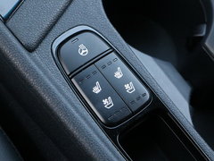 2017款 1.6L 旗舰版