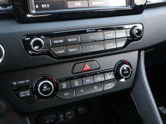 2017款 1.6L 旗舰版