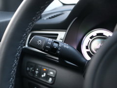 2017款 1.6L 旗舰版